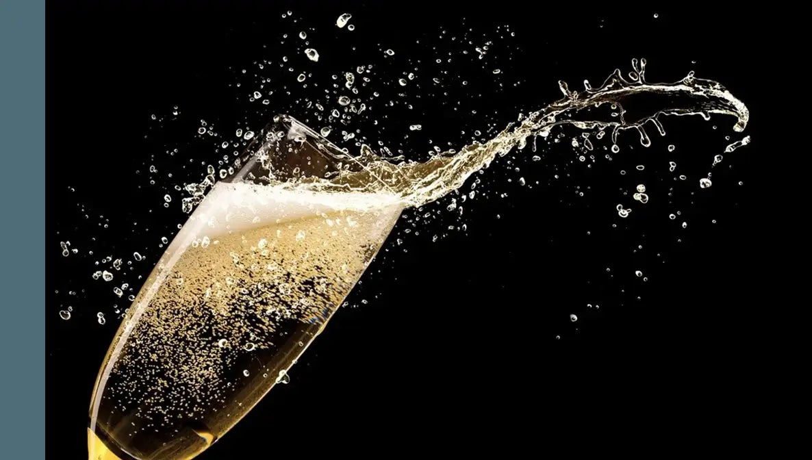 Champagne

A fruity, floral fragrance that captures the bright, effervescent, and celebratory spirit of champagne.