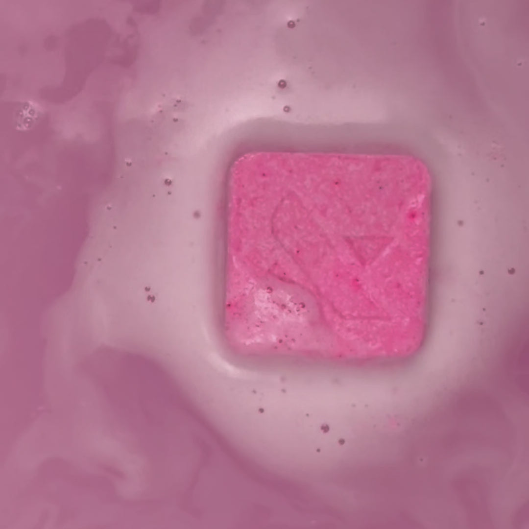 Signature Branded™ Bath Bomb