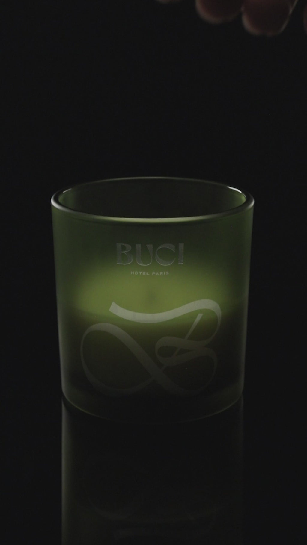 Green 9 oz. Classic Engraved Candle burning.